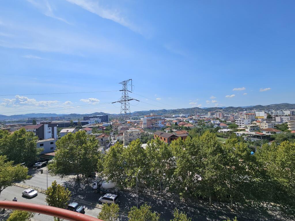 JEPET 2+1 ME QERA CASA ITALIA!