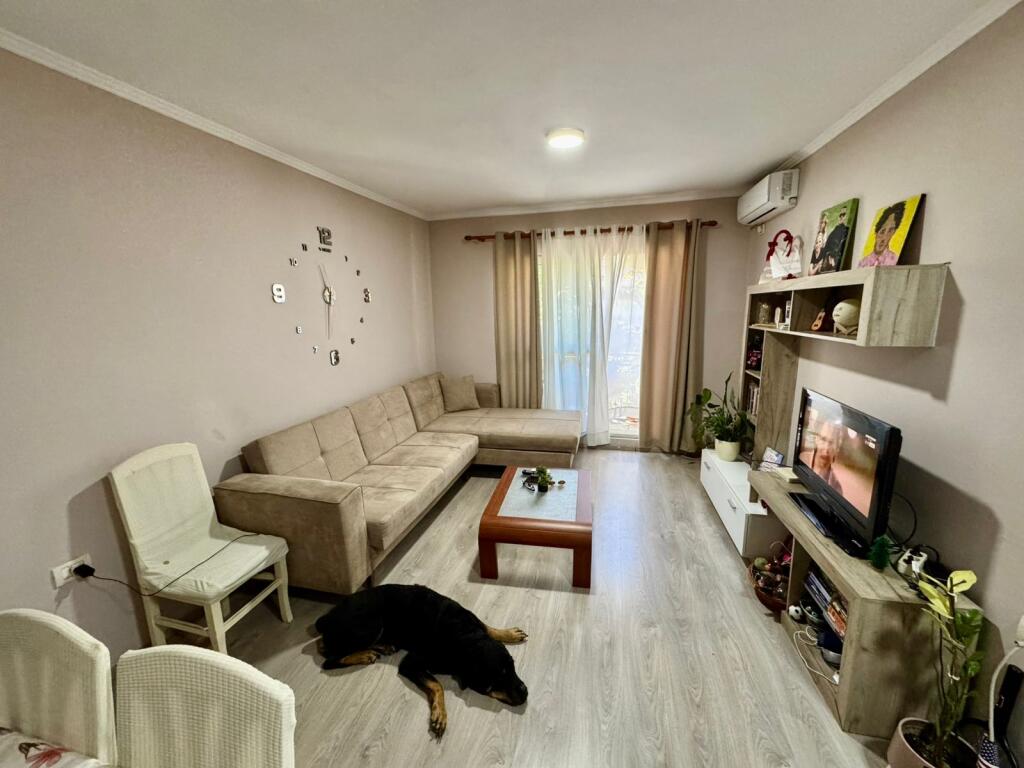 APARTAMENT 1+1 PER SHITJE TEK RRUGA BARDHYL