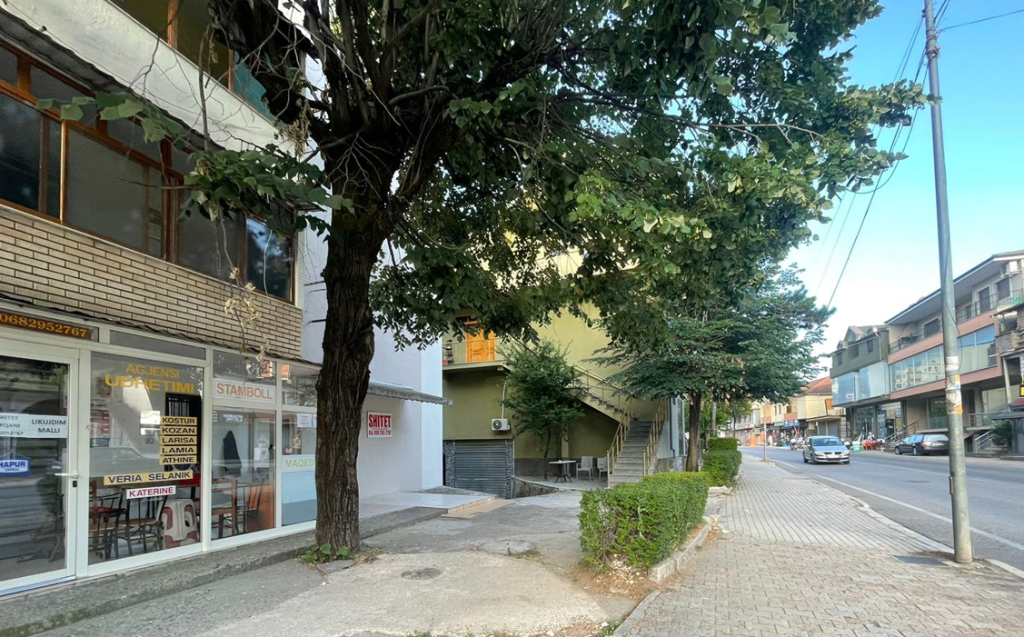 VENDO NEGOZIO A LIBRAZHD, VICINO ALL'ANELLO STRADALE