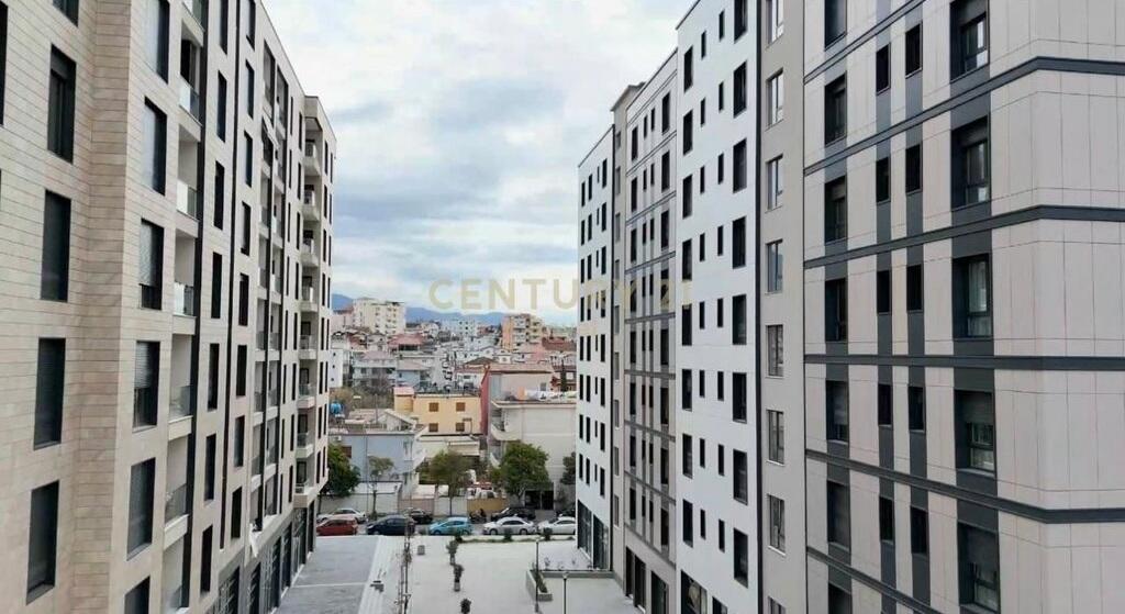 Jepet me qera ambient komercial per biznese te ndryshme