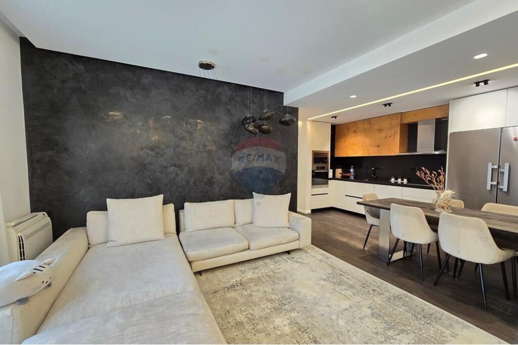 Apartament 2+1+2  - Për Qira - Tregu Çam, Tiranë
