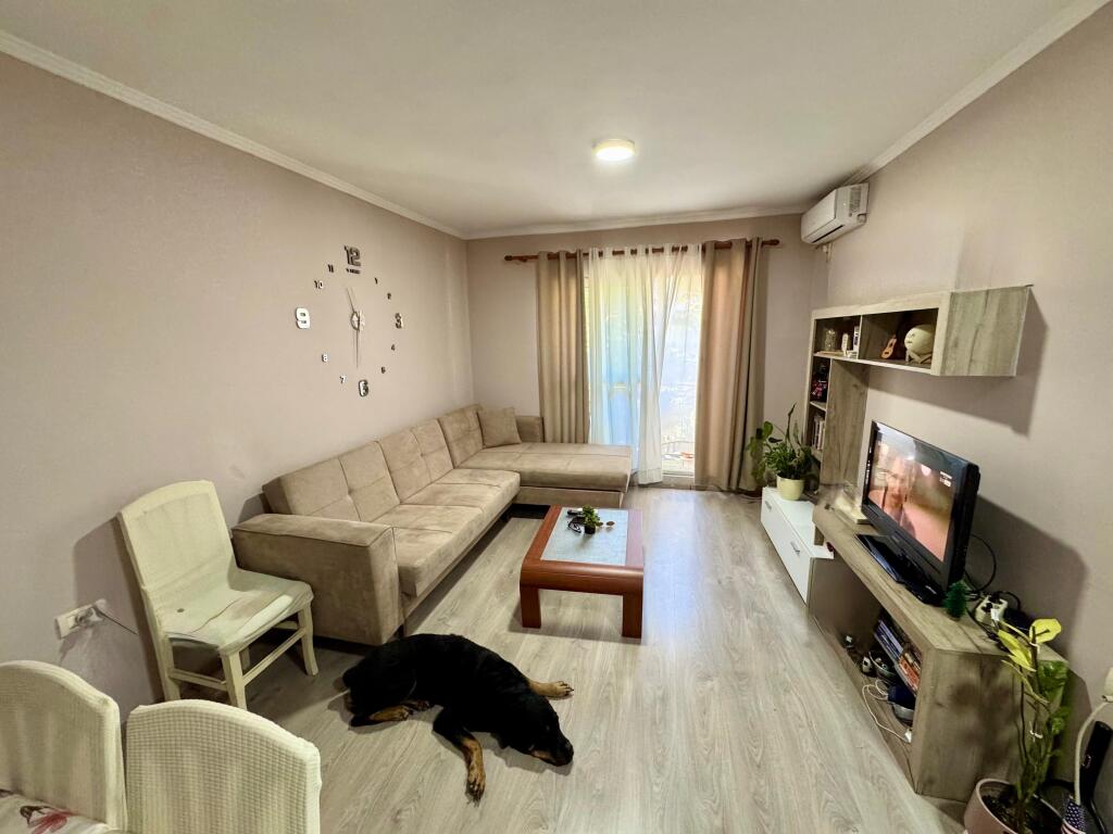 Appartamento 1+1 in vendita, fronte strada
