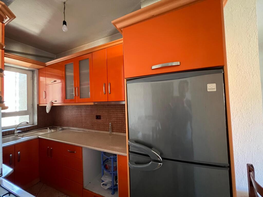 Shitet, Apartament 2+1+Ballkon, stadiumi ”Gjorgji Kycyku”- Pogradec.