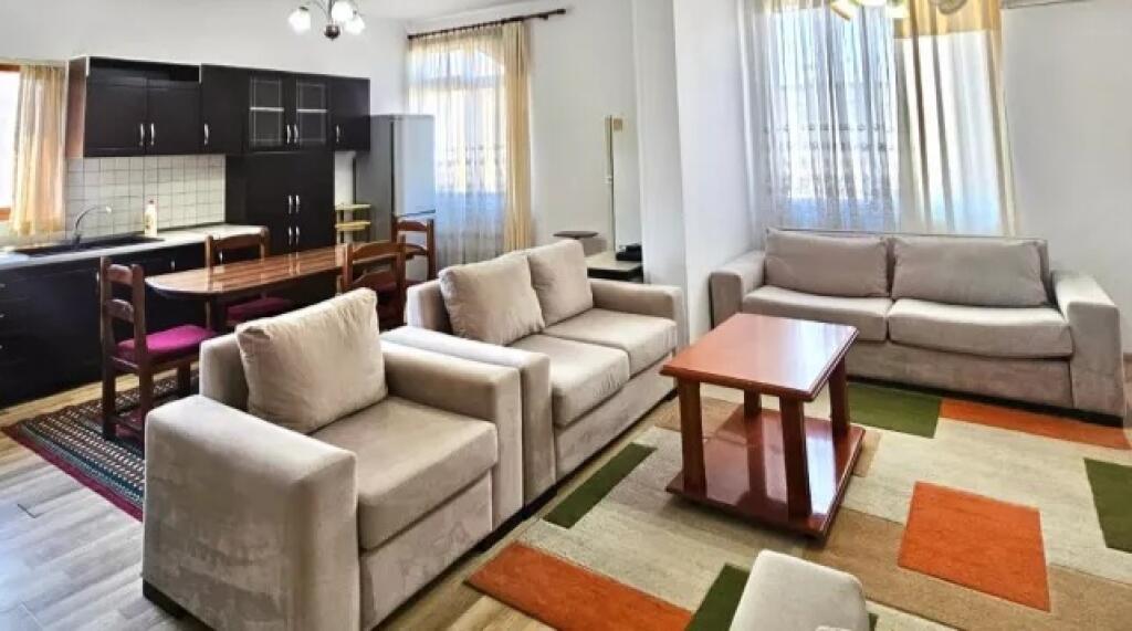 ✨For Sale *Private House* *1 Floor (3+1+2wc) +1 Half-basement Floor* + *Land* in 📍Kombinat, Tirana -- *185,000€*