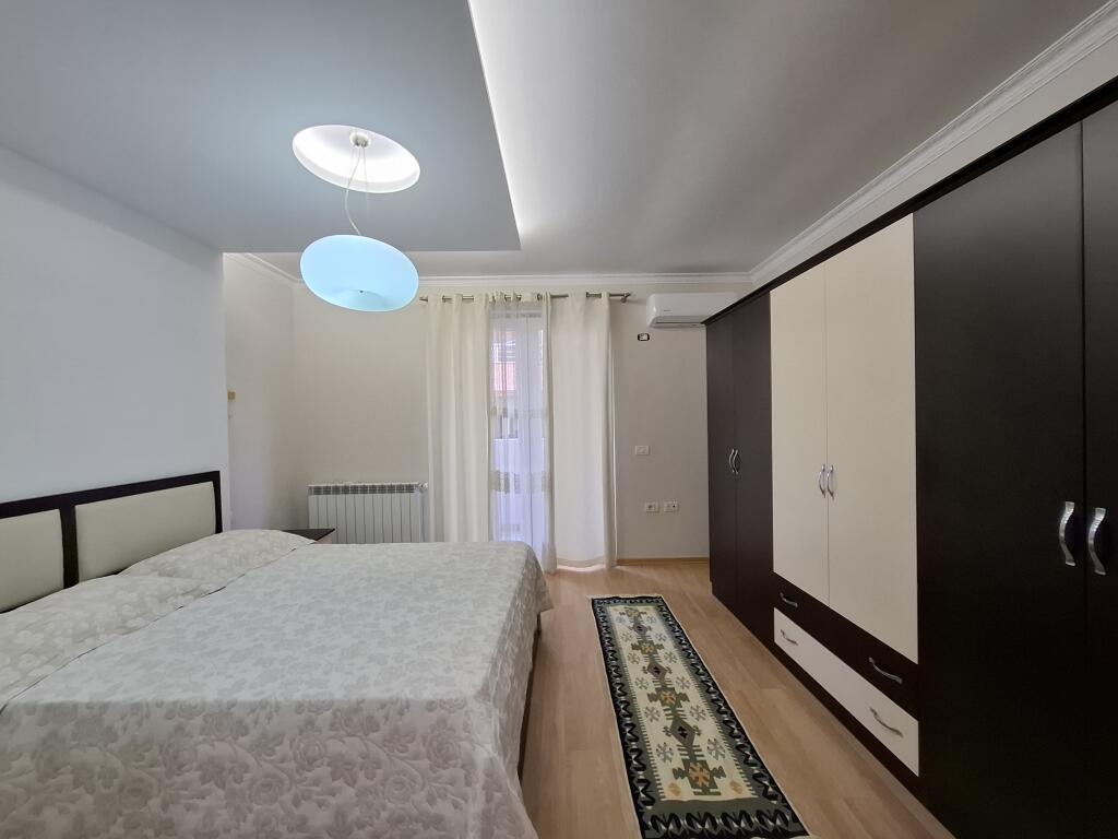 JEPET 2+1 ME QERA CASA ITALIA!