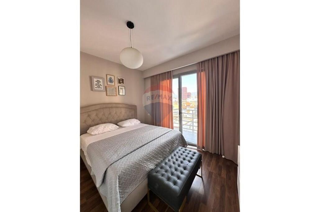 Apartament 1+1 per shitje prane Square 21!