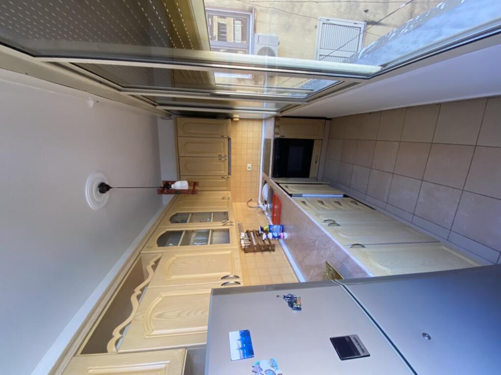 APARTAMENT 2+1 ME QERA TEK RRUGA KOSOVAREVE