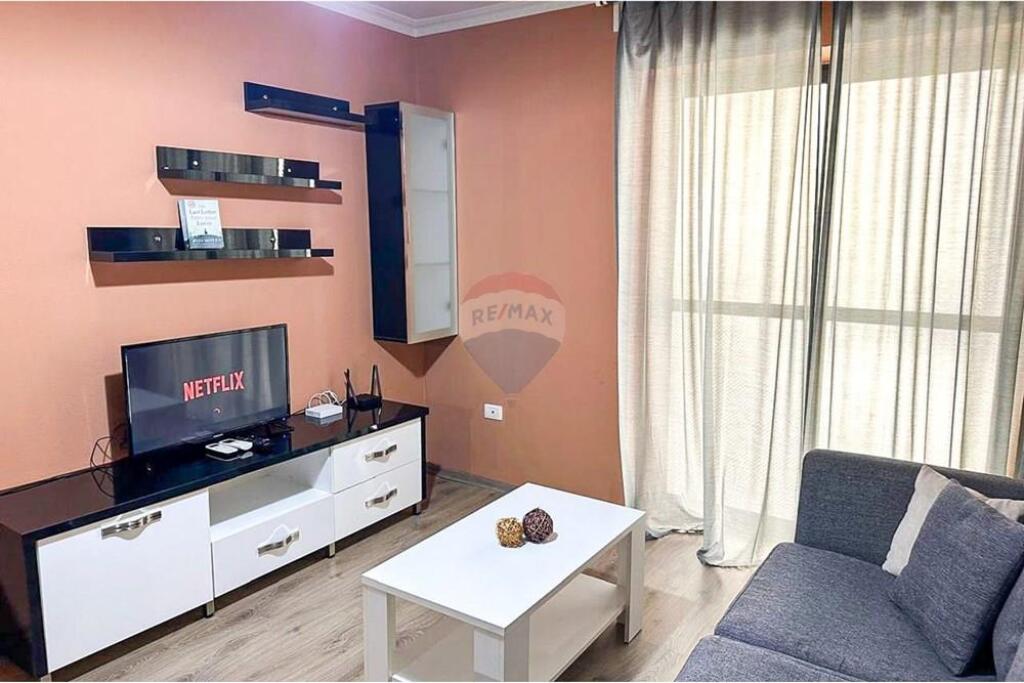 APARTAMENT 2+1 ME QIRA - GARDA, ISH BLLOKU