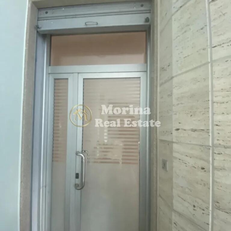 Qera, Ambient Biznesi, te Rruga Dritan Hoxha, 750 euro/muaj