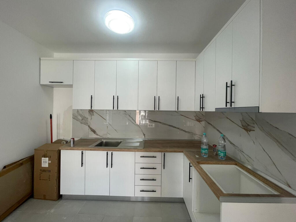 Appartamento in Affitto 3+1 a 5 Maji ( ID B230173) Tirane​