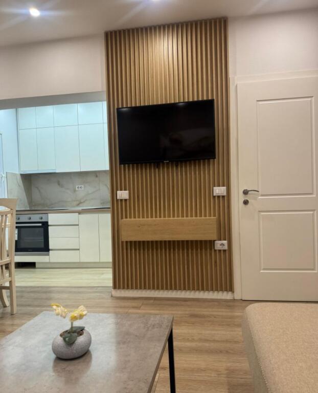 Apartament 1+1 me qera tek Ish Restorant Durresi (600 Euro)