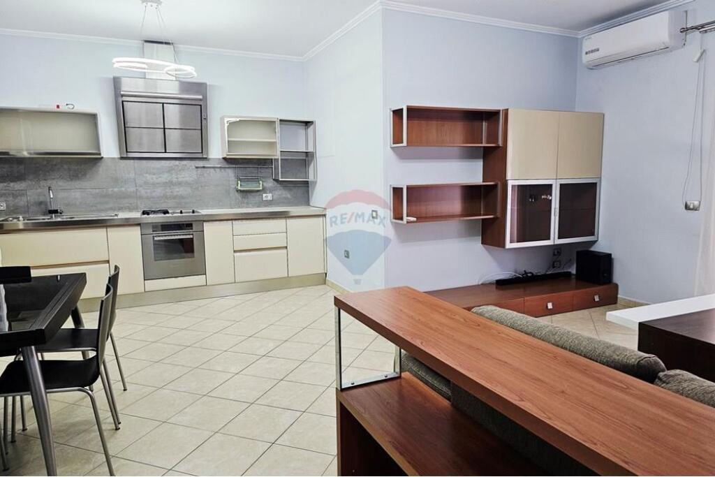 Apartment 2+1 for rent at Mine Peza !