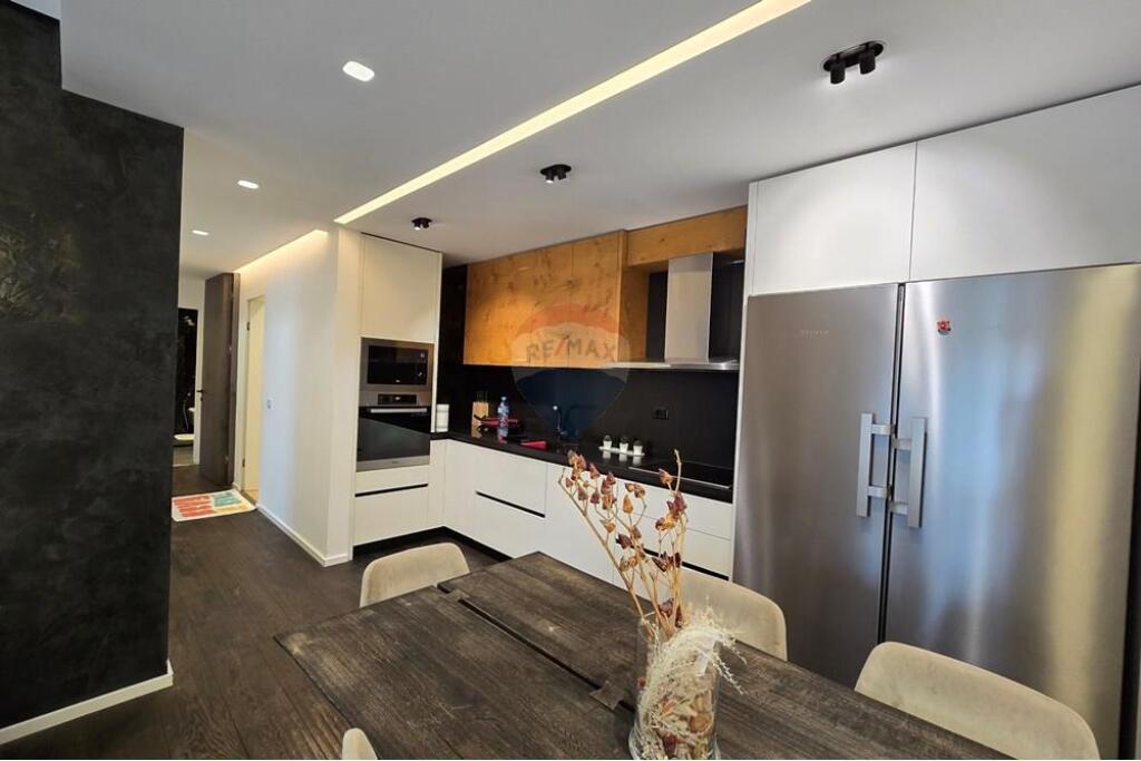 Apartament 2+1+2  - Për Qira - Tregu Çam, Tiranë