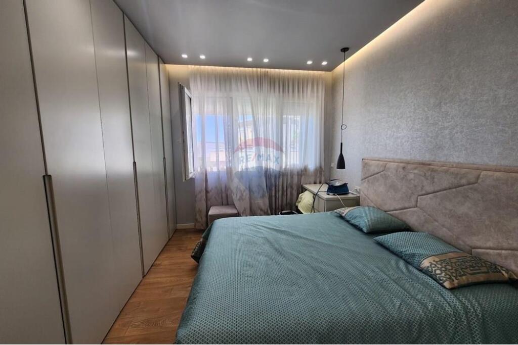 Appartamento 3+1+2 con veranda al Lago di Tirana!