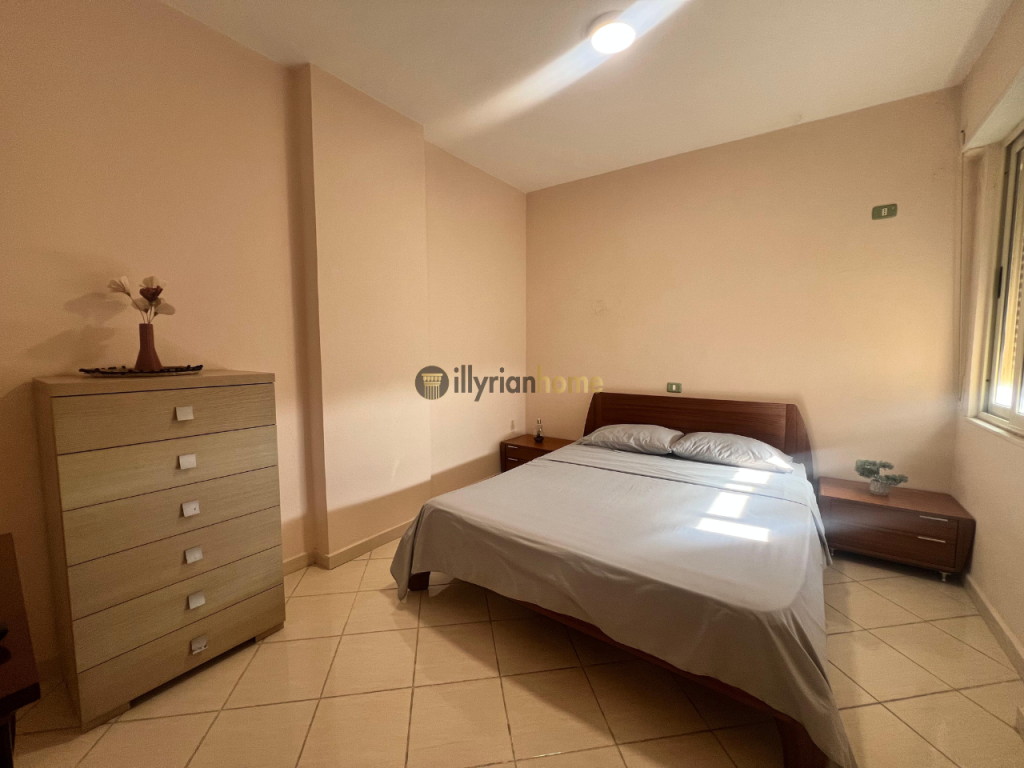 Shitet Apartament 2+1 me Ballkon dhe Pamje Fantastike, Golem, Durrës.