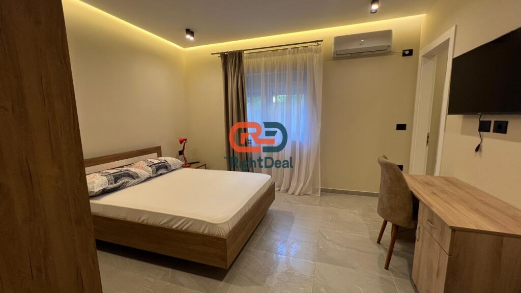 Tek Rruga Fortuzi, Shiten 2 Garsoniere Ideale Per Airbnb!!
