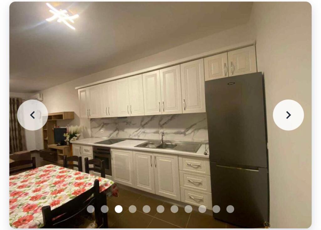 Jepet apartament 2+1+1 ballkon Rr peti liqeni i thate
