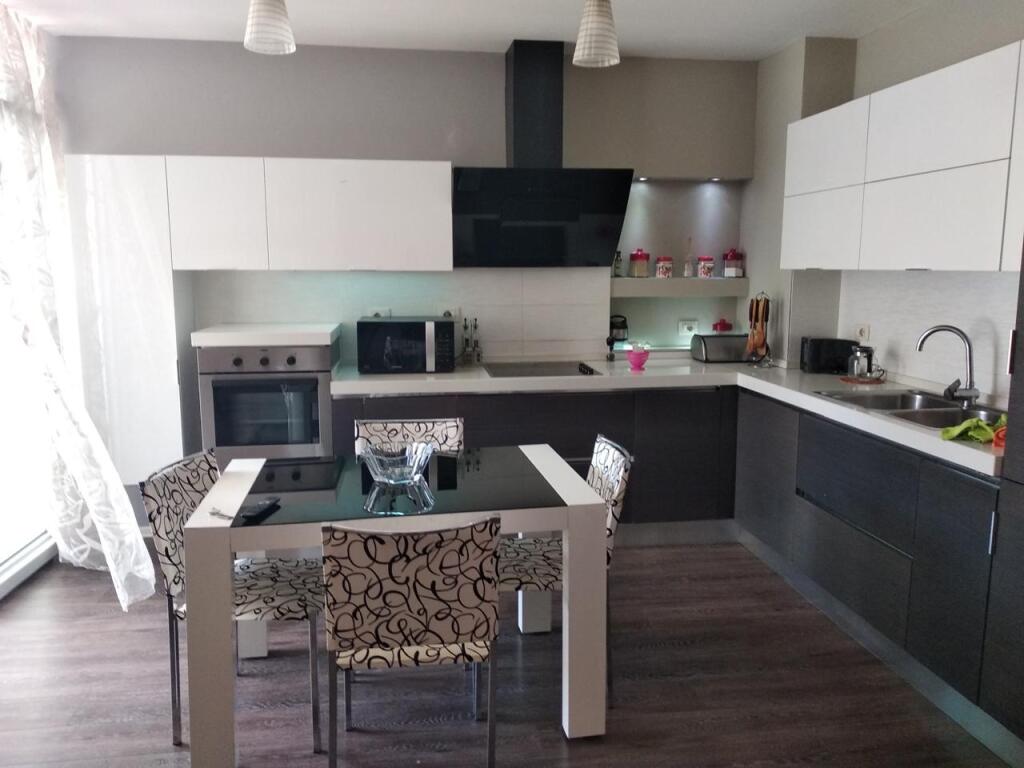 APARTMENT 2+1+PARKING SPACE FOR RENT KODRA E DIELLIT 1