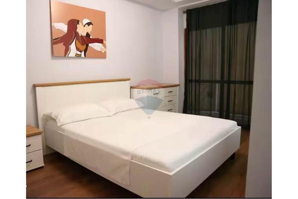 Jepet apartamnet 2+1 me qira, Vila Gold!