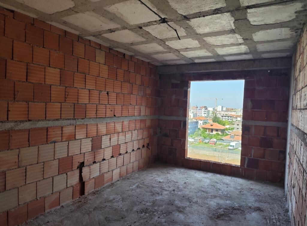 Shitet Apartament 2+1 Kamez, Rrethi i Ullirit