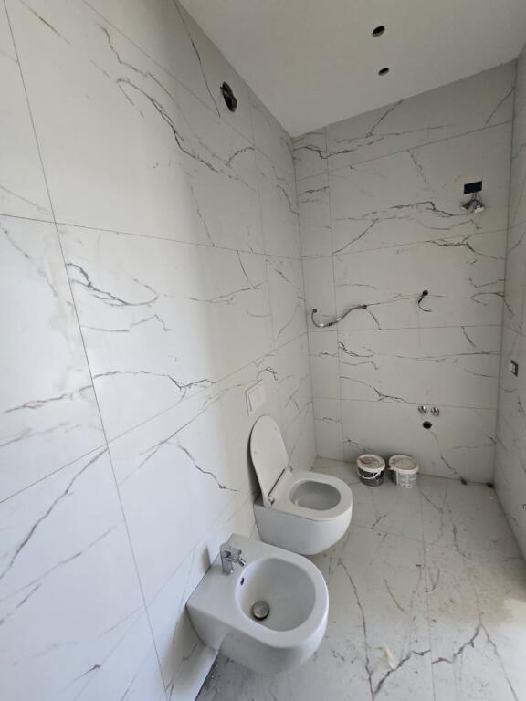 Apartament 2+1 ne shitje Kompleksi Univers City Tirane