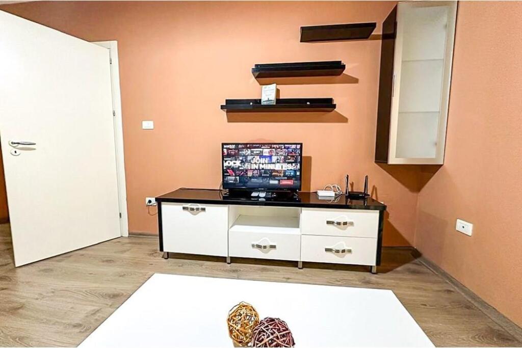 APARTAMENT 2+1 ME QIRA - GARDA, ISH BLLOKU