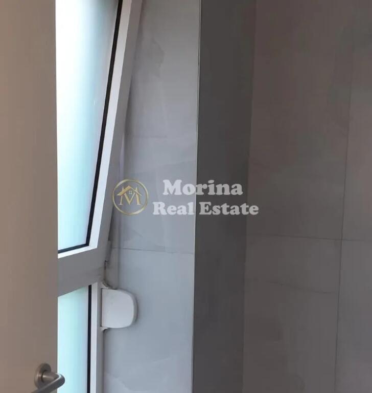 Affitto, Locale Commerciale, presso il Complesso Mangalemi, 250 euro/mese.