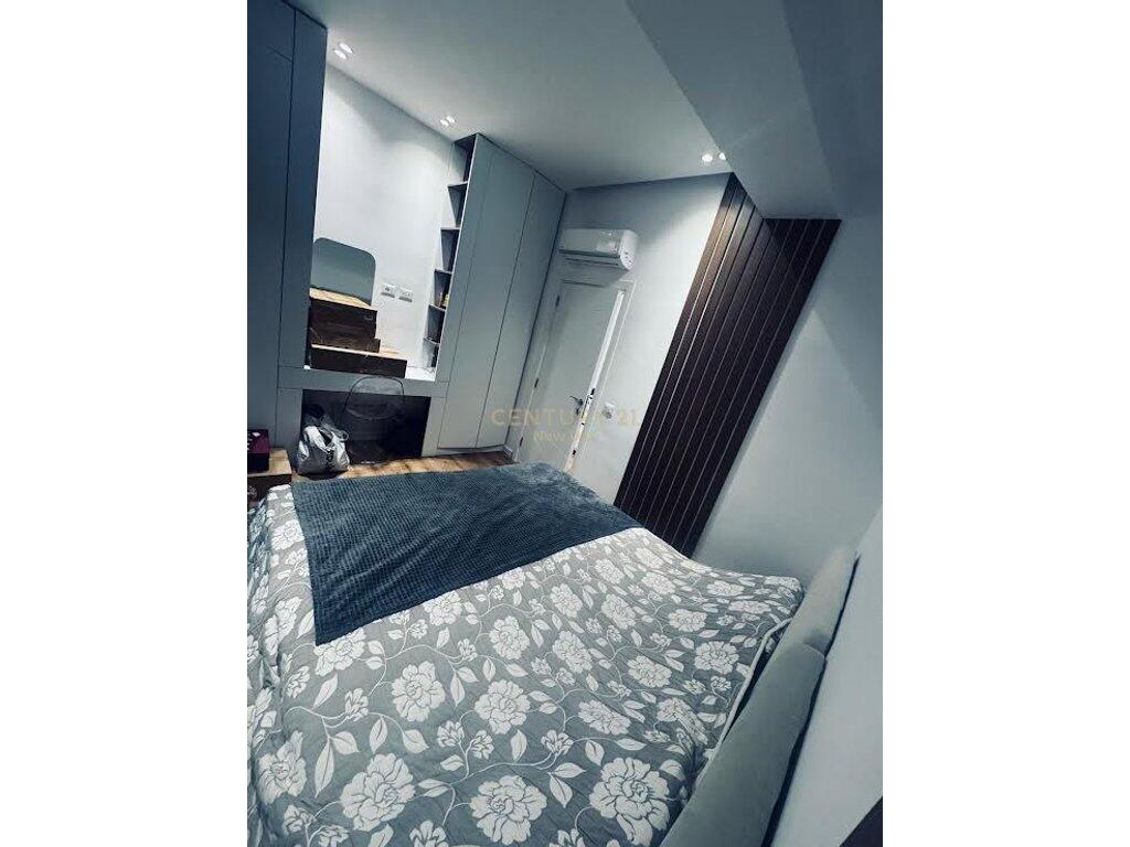 Opportunità. Appartamento 3+1+Posto auto presso il residence Kodra Diellit 2