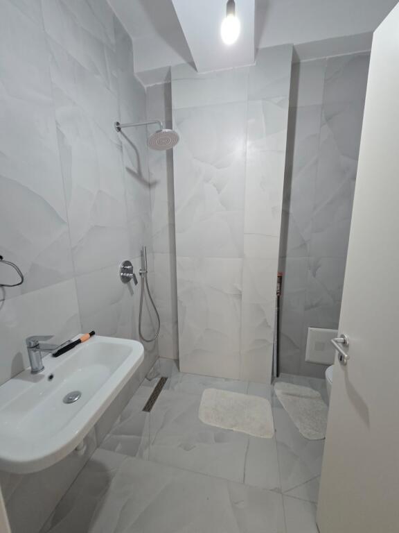 Apartament për shitje 2+1 Ali Dem