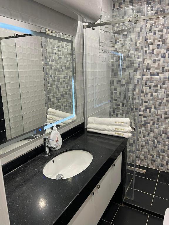 🏙️ Apartment 2+1 for Rent – Near the Center of Tirana