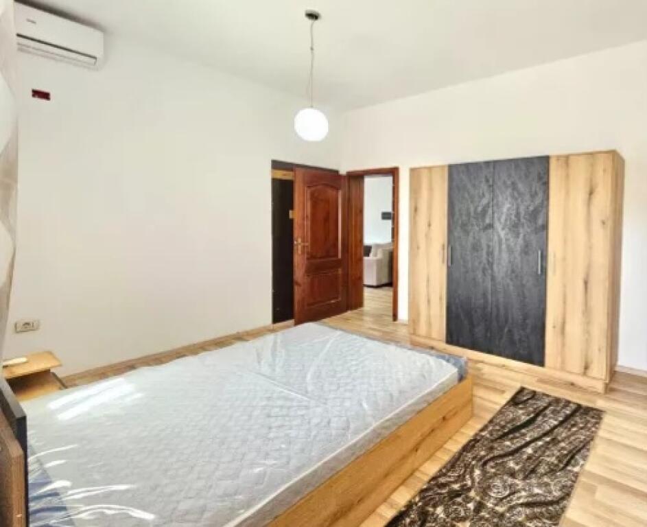 ✨For Sale *Private House* *1 Floor (3+1+2wc) +1 Half-basement Floor* + *Land* in 📍Kombinat, Tirana -- *185,000€*