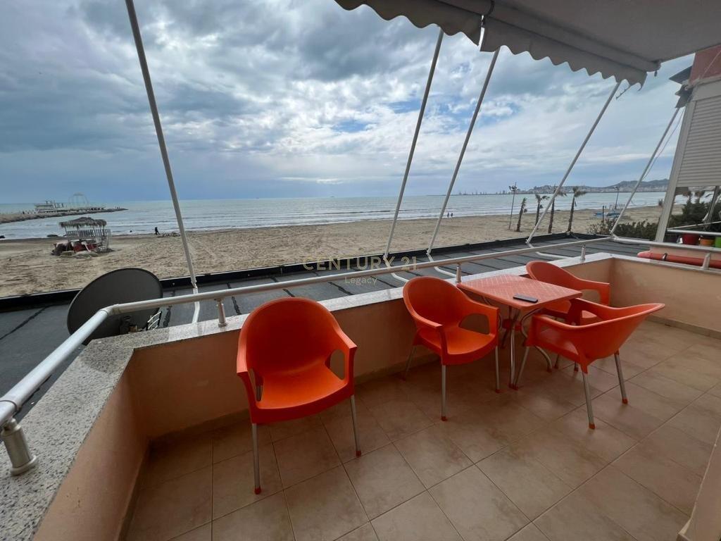 Appartamento 1+1 offerto a Durazzo, zona spiaggia