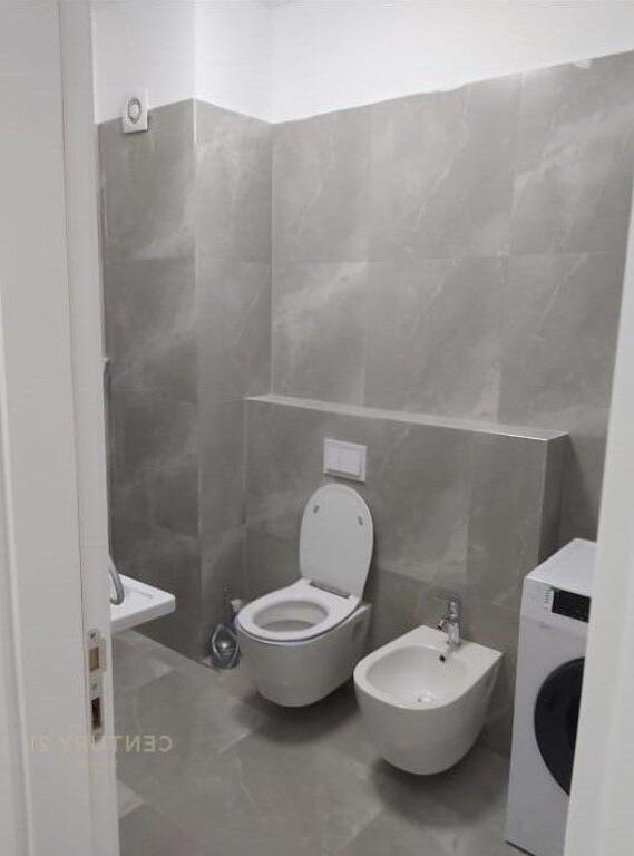 Appartamento 1+1 offerto a Durazzo, zona spiaggia