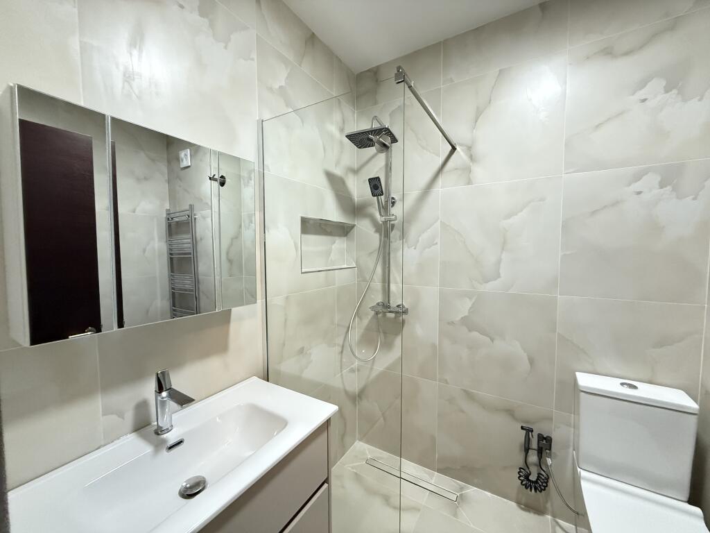 Apartament 2+1+2 per Qera tek Kompleksi Magnet