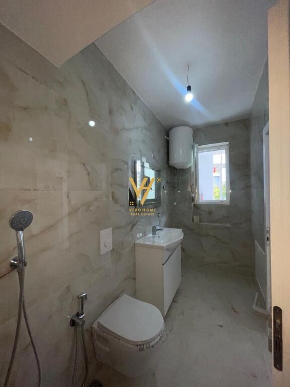 SHITET APARTAMENT 2+1 TE ISH PARKU 150.000 EURO