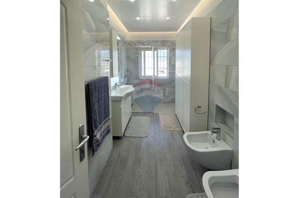 APARTAMENT 2+1+2 PER QIRA NE QENDER!.