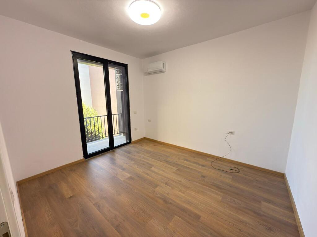 📢 Jepet me qira apartament 1+1, Shkolla e Kuqe