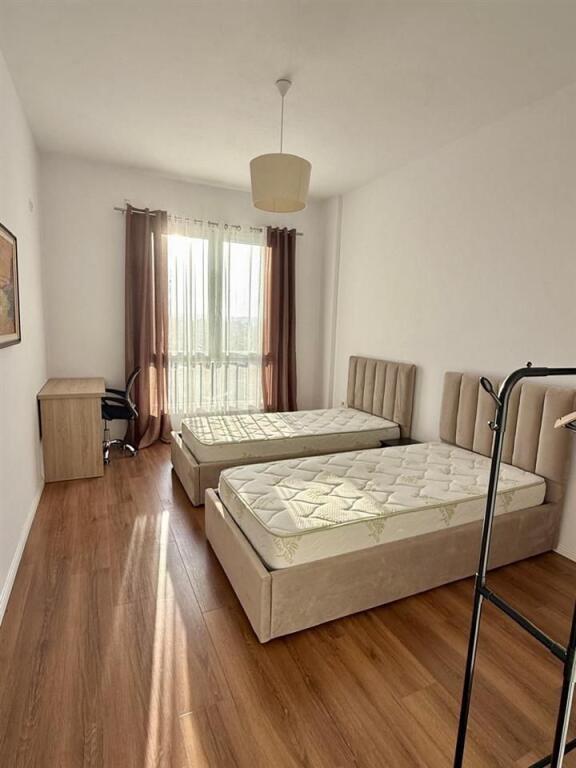 APARTAMENT ME QERA 2+1 RRUGA 5 MAJ 650 EURO
