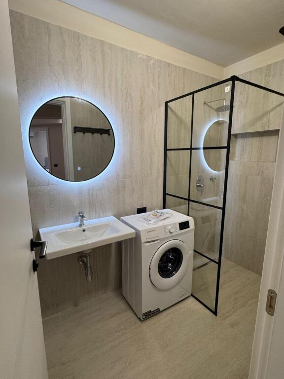 Apartament Me Pamje Deti Per Shitje Ne Vlore