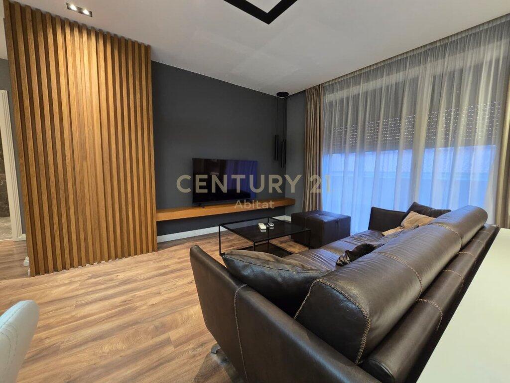 For Rent – Premium 2+1 Apartment with Veranda and Parking Space in the Center of Tirana!