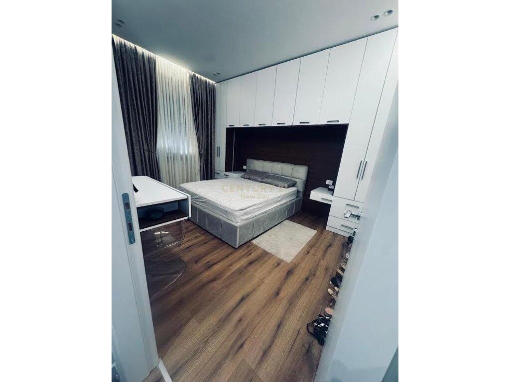 Opportunità. Appartamento 3+1+Posto auto presso il residence Kodra Diellit 2