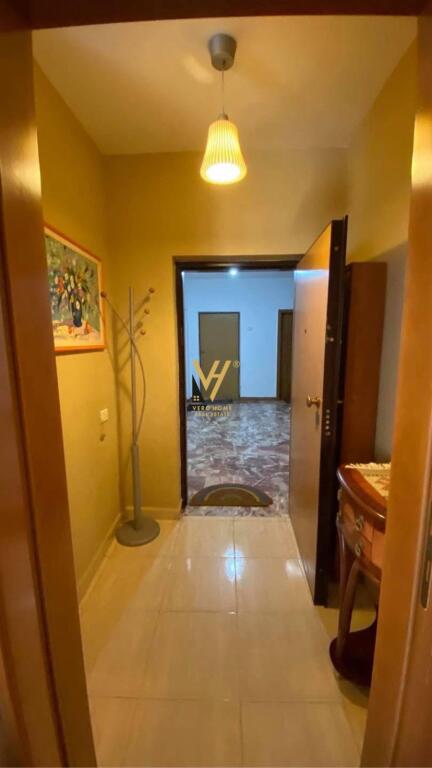 JEPET APARTAMENT 1+1+ANEKS ME QIRA TE RRUGA E BOGDANEVE 600 EURO