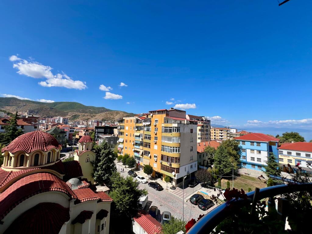 Shitet, Apartament 2+1+Ballkon, stadiumi ”Gjorgji Kycyku”- Pogradec.