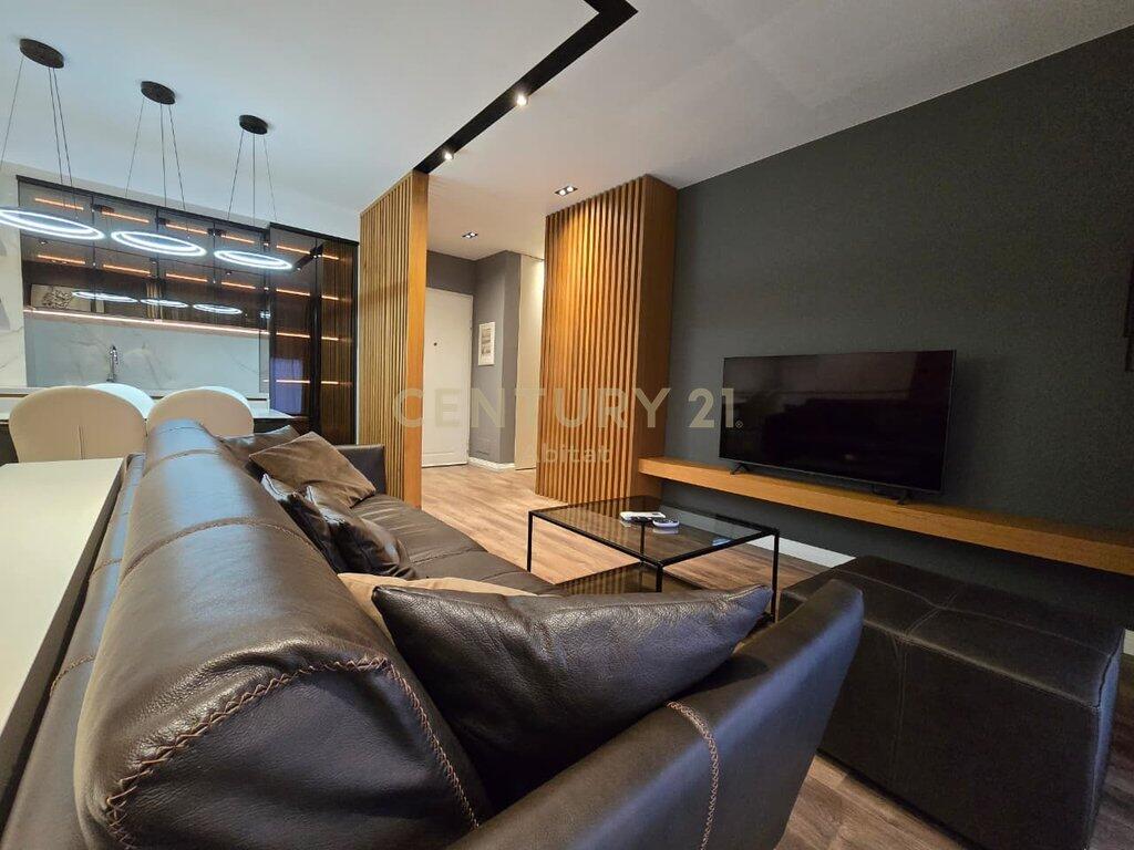 For Rent – Premium 2+1 Apartment with Veranda and Parking Space in the Center of Tirana!