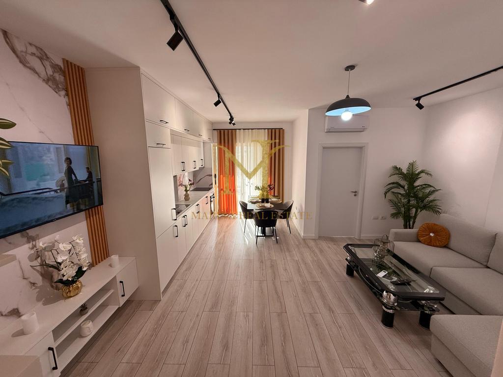 Shitet Super Apartament 1+1 i investuar, plazh Rrota Kuqe !
