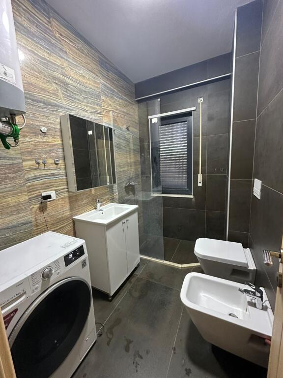 JEPET APARTAMENT 1+1 ME QERA AFER QENDRES