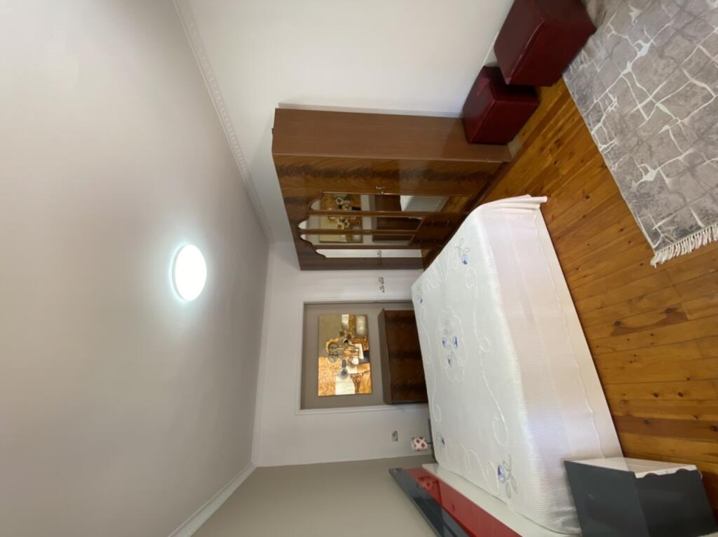 APARTAMENT 2+1 ME QERA TEK RRUGA KOSOVAREVE
