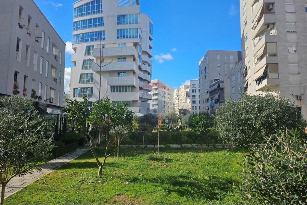 Apartment 3+1+2 for sale at the Kontakt Complex!