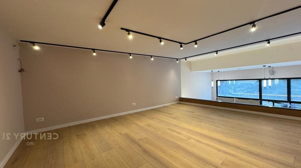 DYQAN PER QIRA TEK TIRANA GOLDEN PARK 3 !