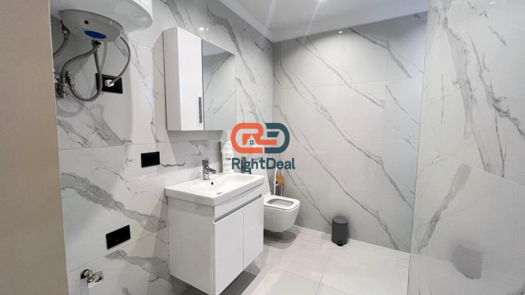 Tek Rruga Fortuzi, Shiten 2 Garsoniere Ideale Per Airbnb!!